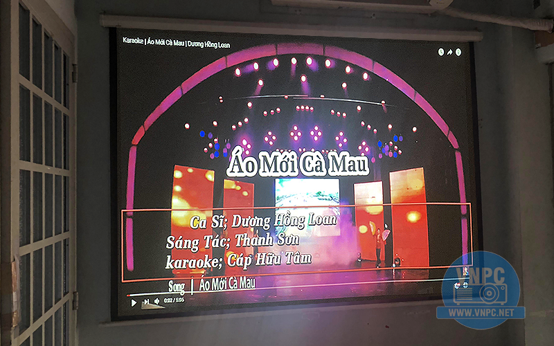 Máy chiếu hát karaoke giá rẻ đáng mua nhất hiện nay